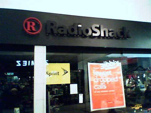 Radio Shack goes lights out